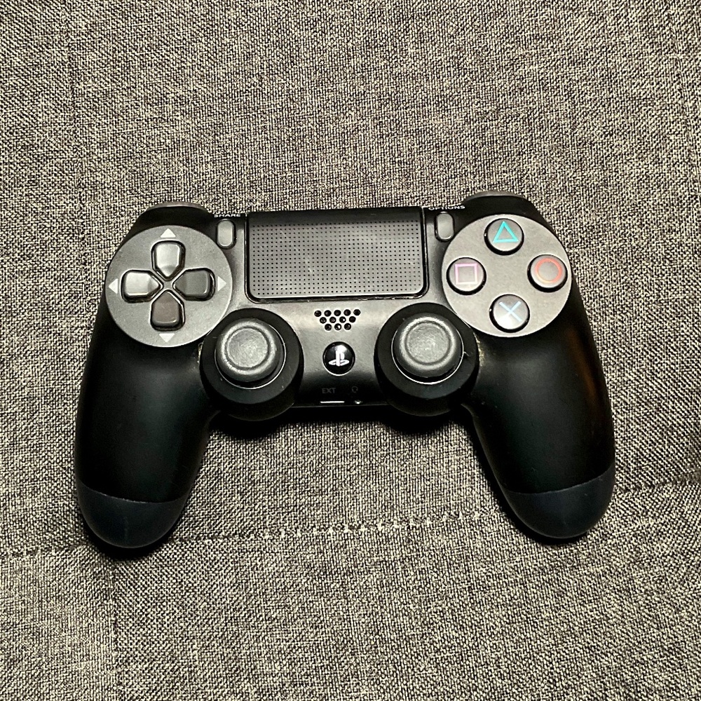 PS4 Controller- black